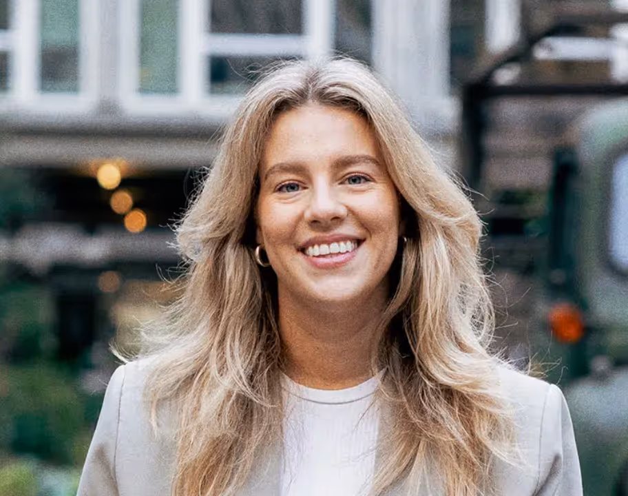 Team member Sabine working at Influentials